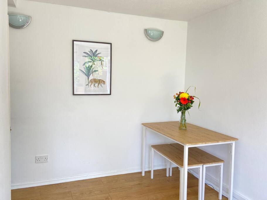 Stylish & Tranquil Flat With Excellent Connections Lejlighed London Eksteriør billede